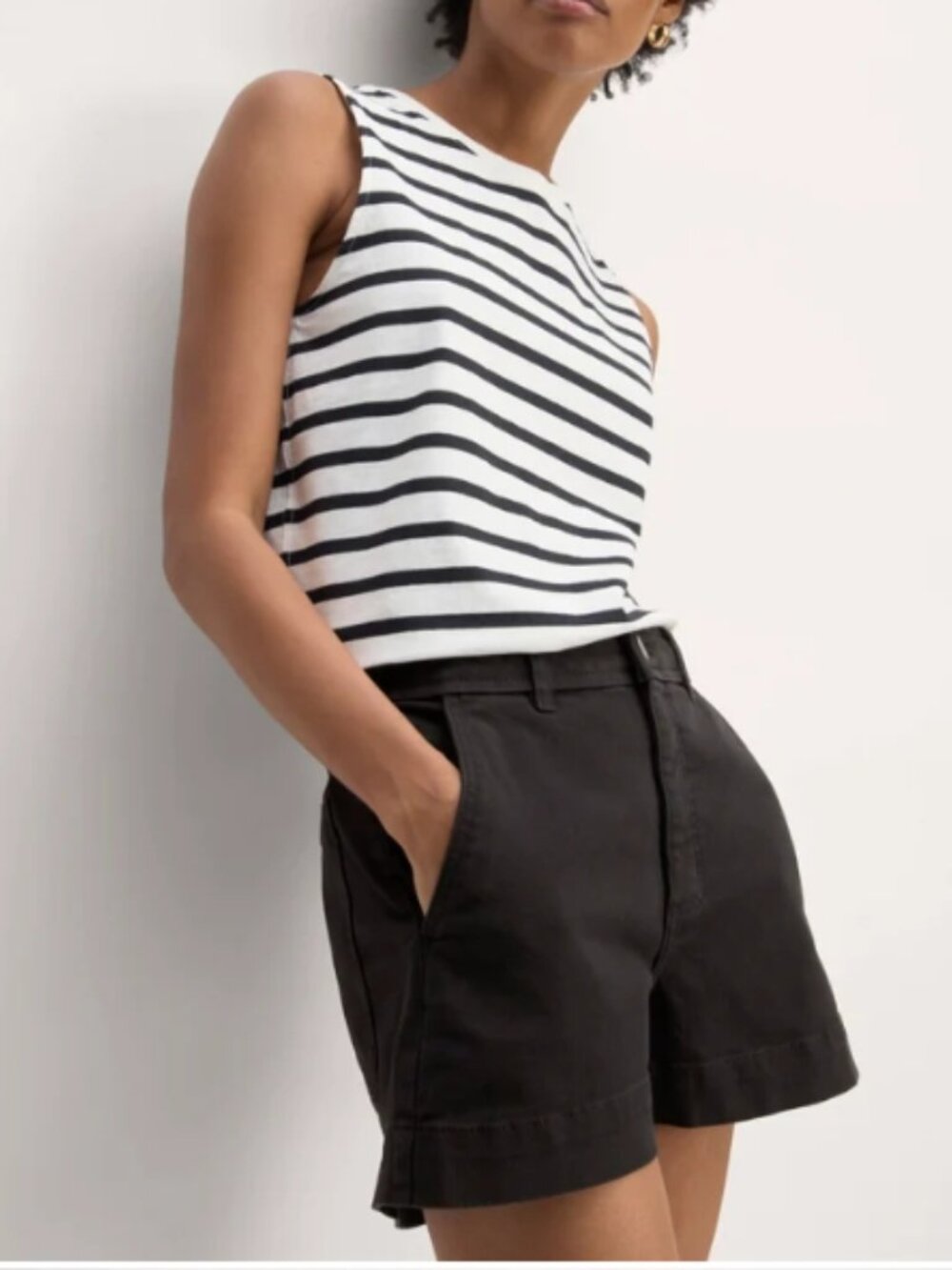 EUC EVERLANE The Organic Way-High® Shortie Short Black in Size 4